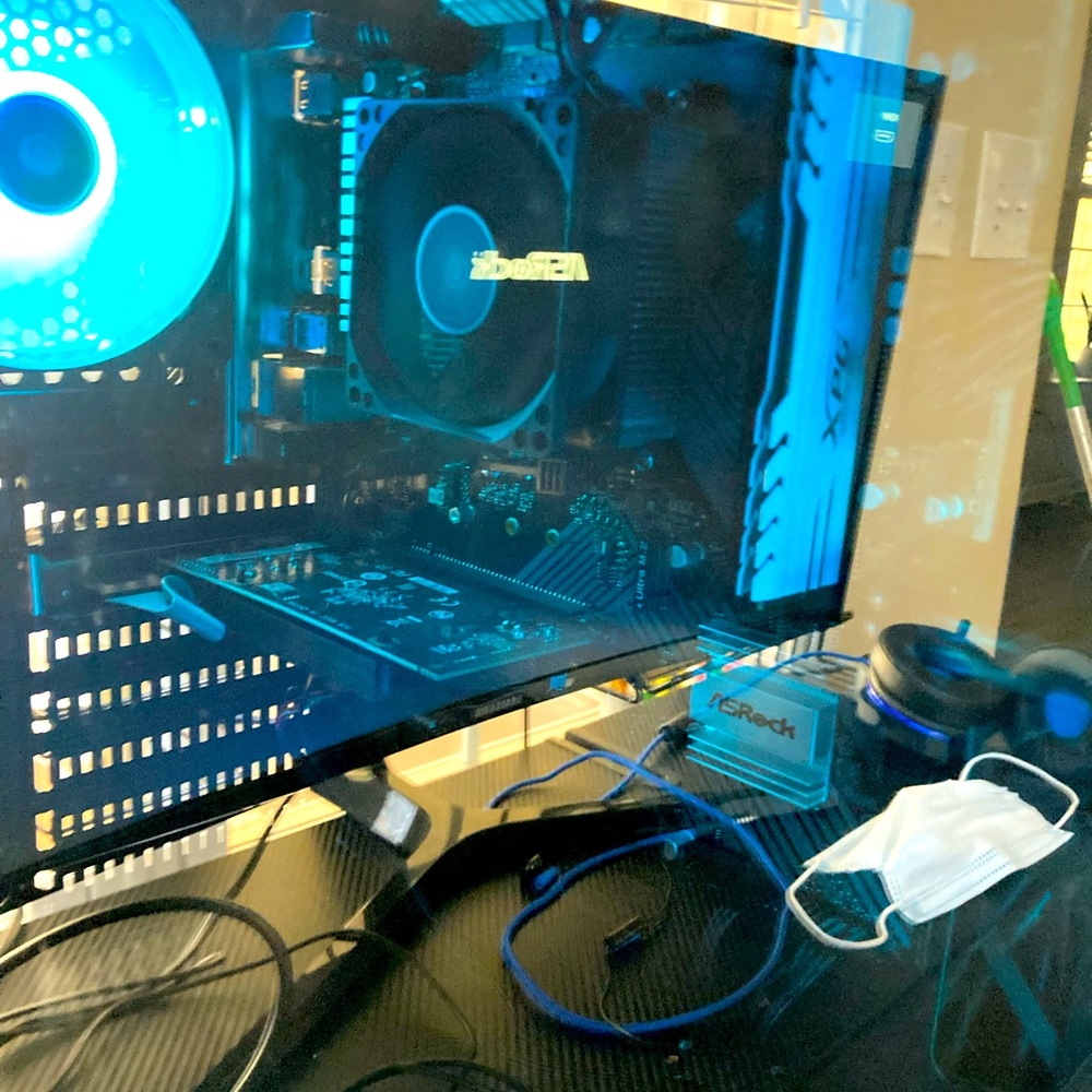 Ibuypower- MR TRACE gaming pc,black,new had it for 2 months